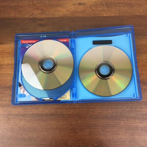 Pirates of the Caribbean On Stranger Tides Blu-ray/DVD 2011 6-Disc Set Complete - Picture 7 of 9